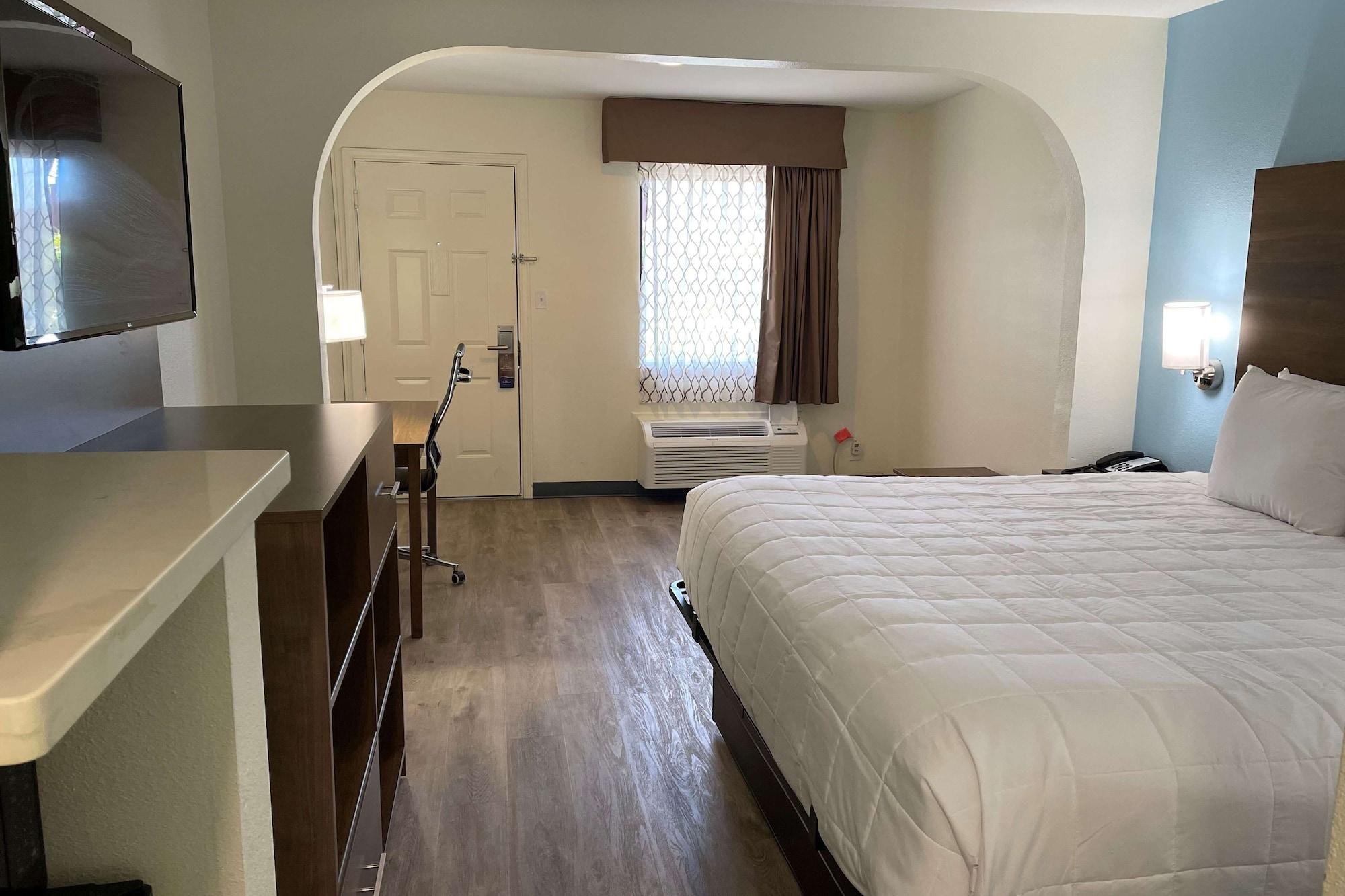 Baymont By Wyndham Biloxi - Ocean Springs Motel Kültér fotó