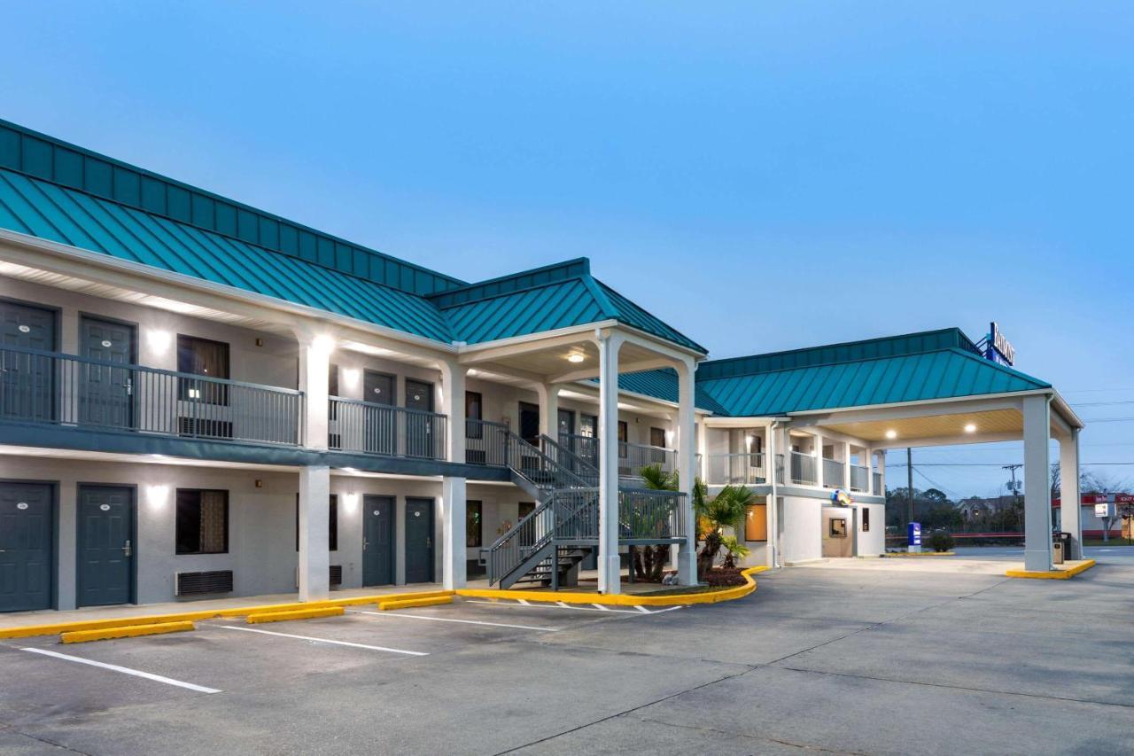 Baymont By Wyndham Biloxi - Ocean Springs Motel Kültér fotó