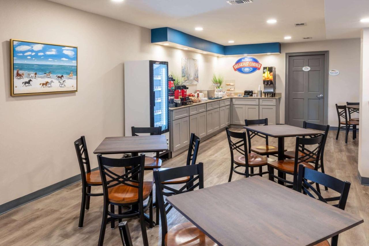 Baymont By Wyndham Biloxi - Ocean Springs Motel Kültér fotó