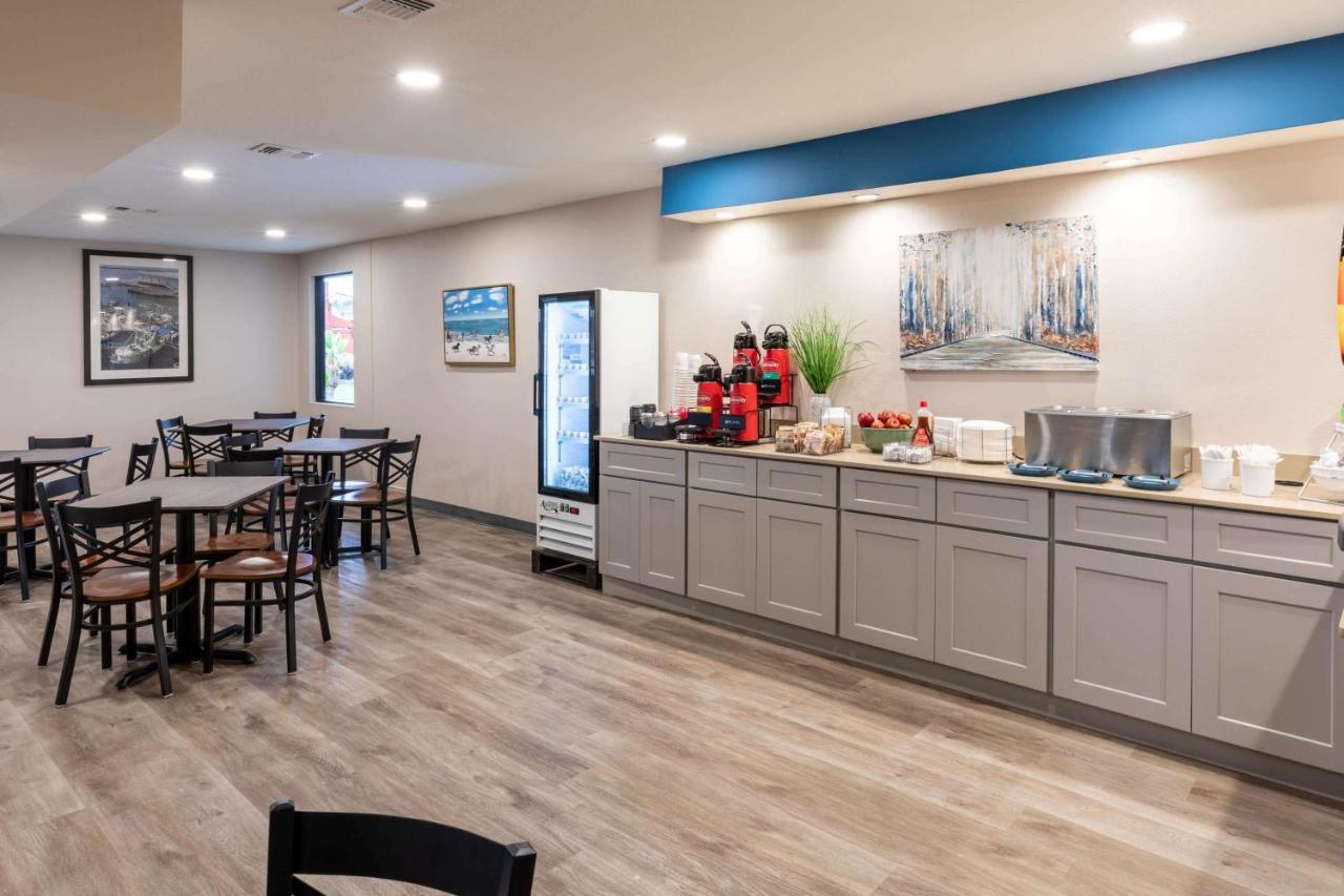 Baymont By Wyndham Biloxi - Ocean Springs Motel Kültér fotó