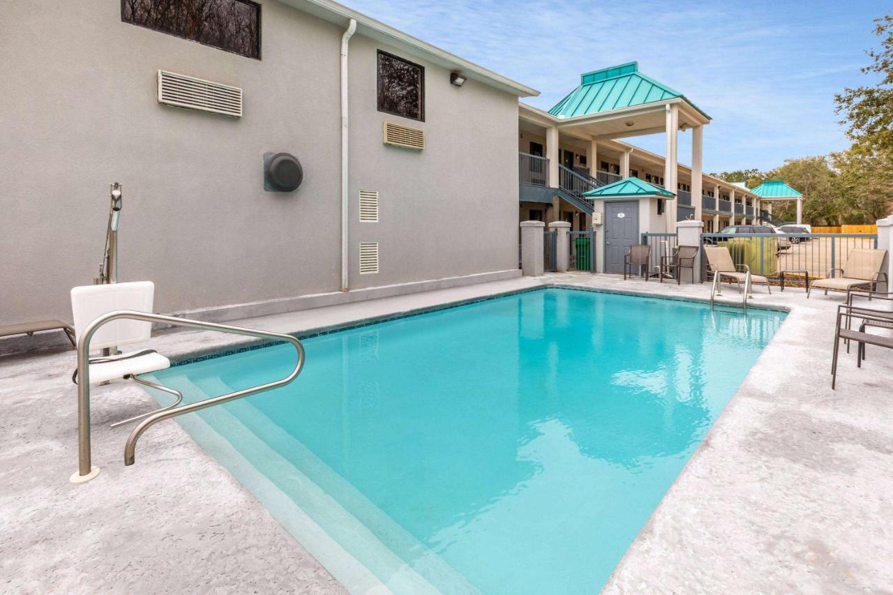 Baymont By Wyndham Biloxi - Ocean Springs Motel Kültér fotó